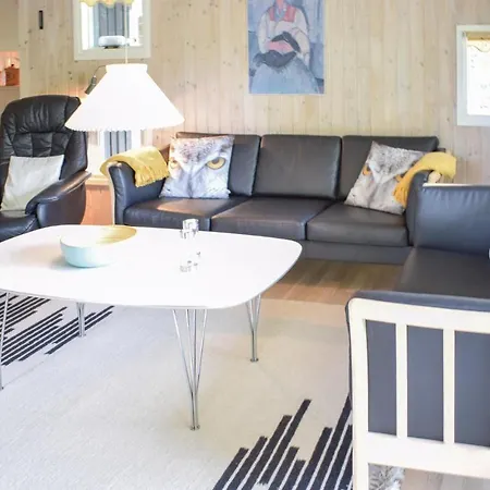 Three Bedroom Holiday In Nordenbro Vesteregn
